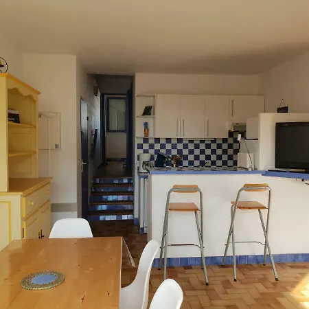 Apartment De France Bleu A La *
